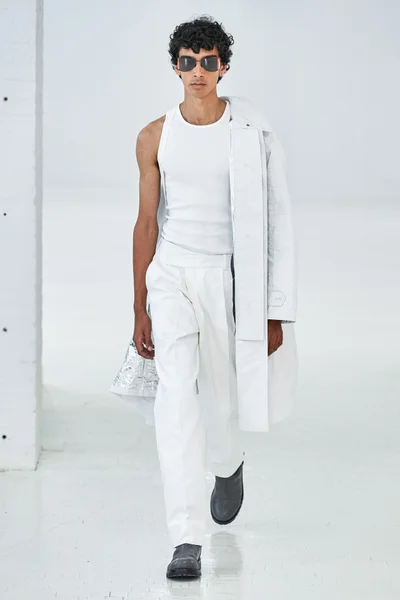 Look 8